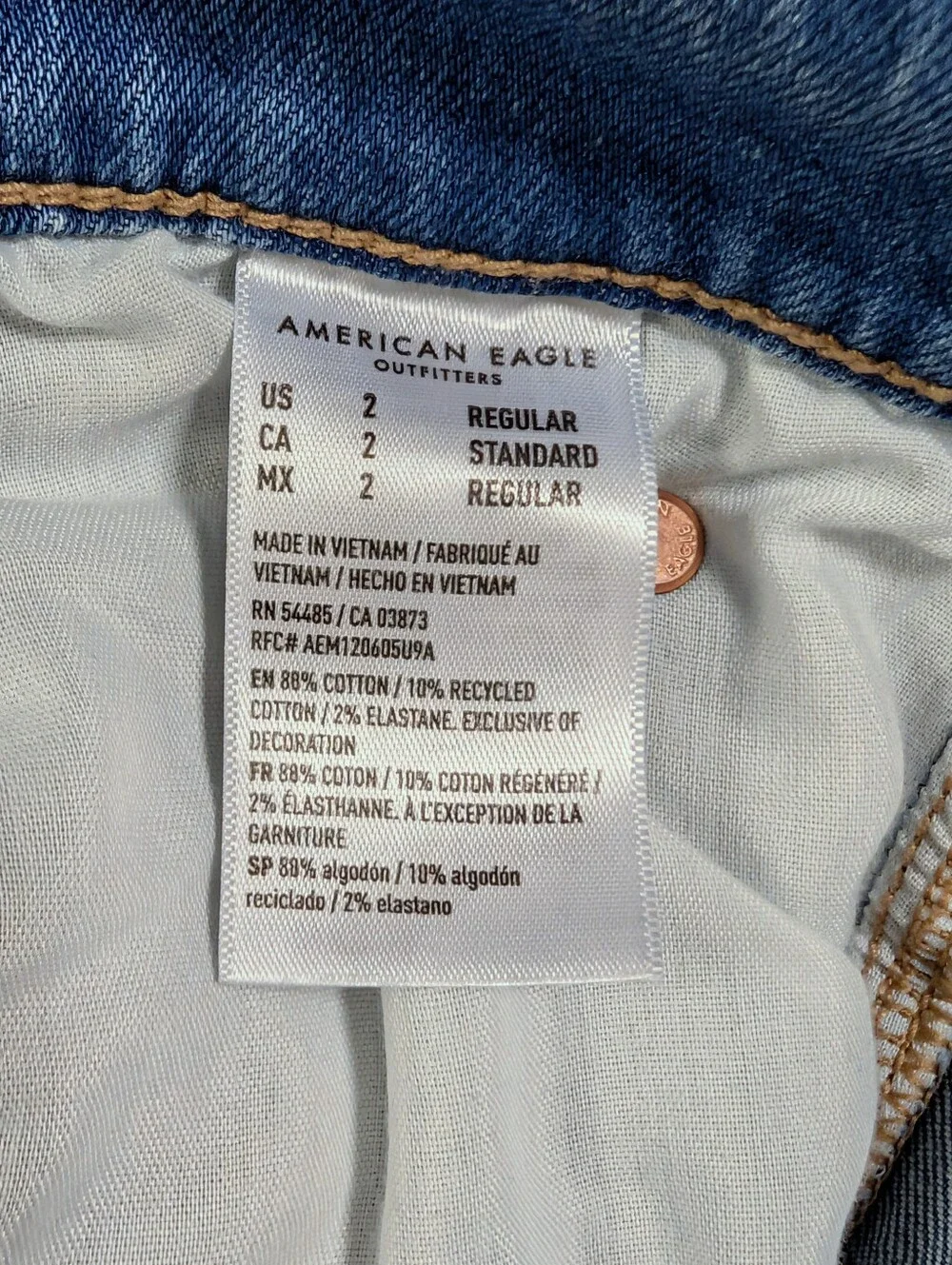American Eagle Dreamy Drape Stretch Low-Rise Ultra Wide-Leg Jean Size 2